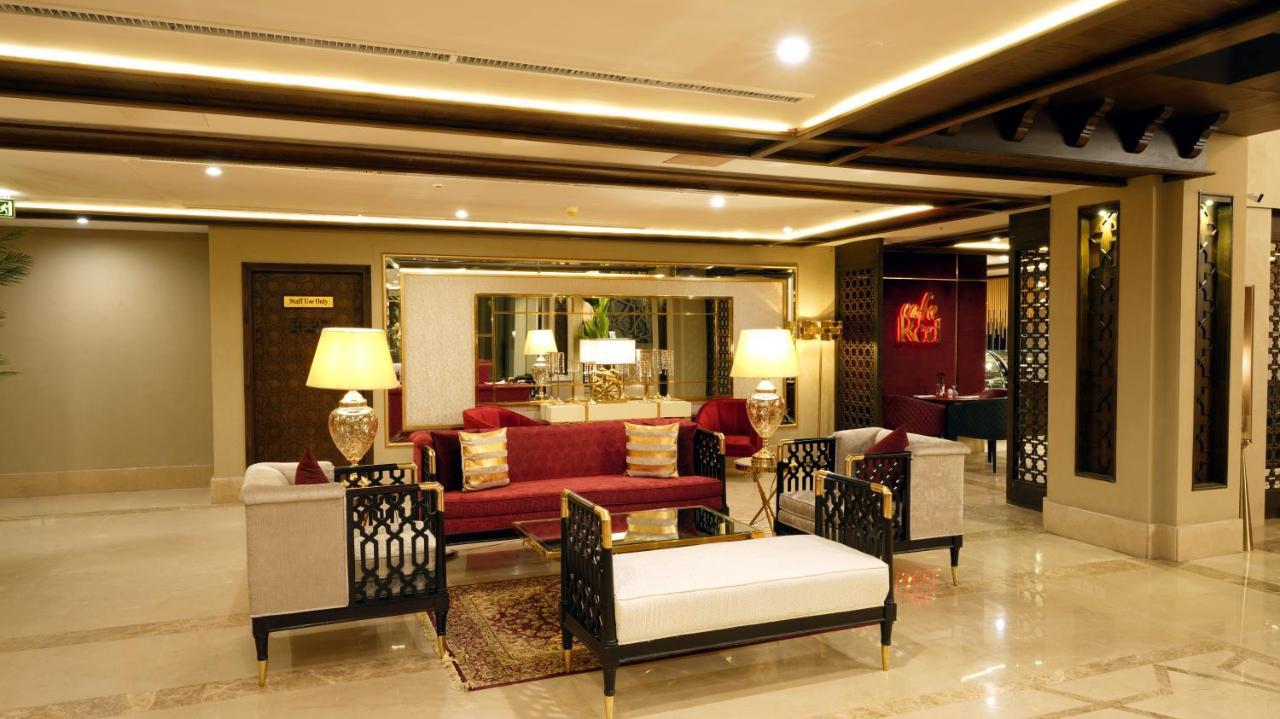 Отель Ramada By Wyndham Lahore Gulberg II Экстерьер фото